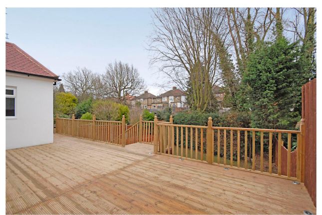Highview Gardens, Edgware photo 5