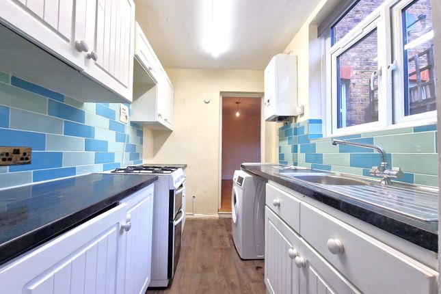 Thumbnail Room to rent in Princes Road, Kingston Upon Thames