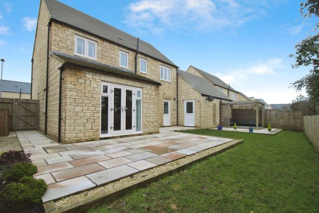 54 Hitchings, Swindon photo 2