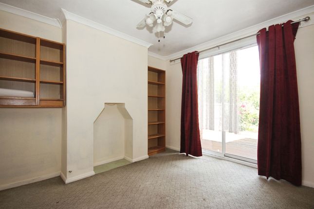 21, St. Catherines Crescent, Leamington Spa photo 4