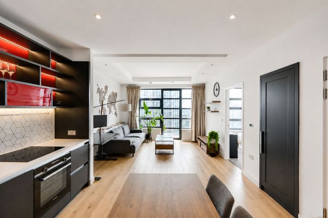 1-bed flat on Flat 1202, Defoe House, London, £410,000