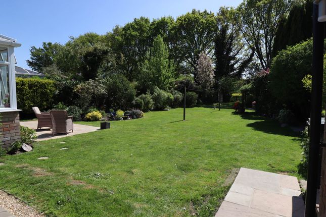 18, East Sands, Marlborough photo 2