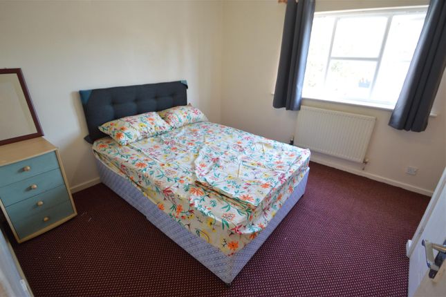 Thumbnail Property to rent in Venture Scout Way, Cheetwood, Manchester