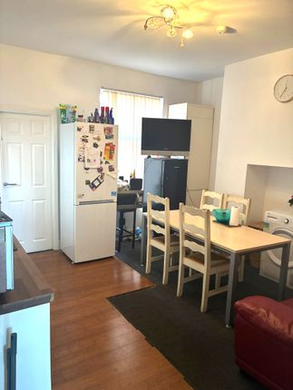 36 Savile Place , Savile Place, Leeds photo 5