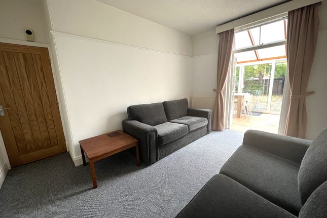 44, Elmside, Exeter photo 2