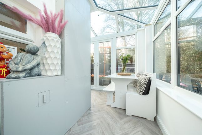 55, Chapel Park Road, Surrey photo 4