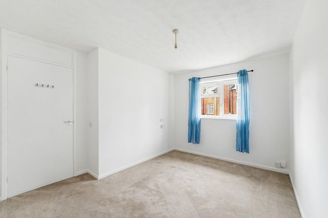 40 Rowan Mead Henbit Close, Tadworth photo 4