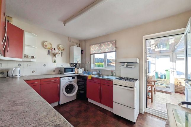 1, Oak Close, Pontyclun photo 3