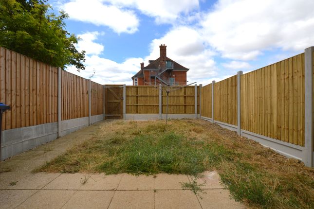 53, Kings Wood Park, Epping photo 5