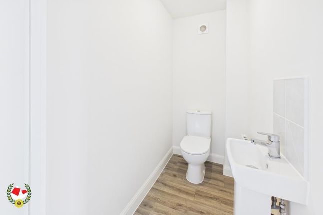 3, Davies Close, Bristol photo 5