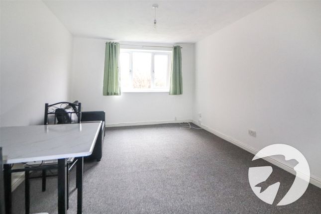 43, Neptune Walk, Erith photo 2