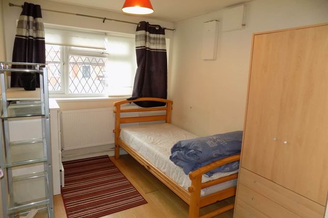 Studio to rent in Stainby Close, West Drayton, Middlesex