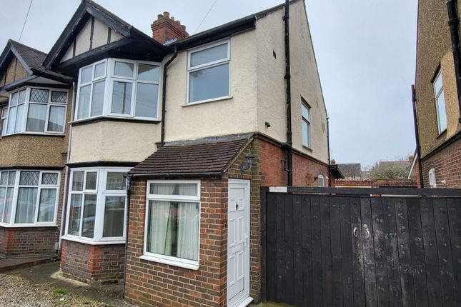 Thumbnail Semi-detached house to rent in Durham Road, Luton