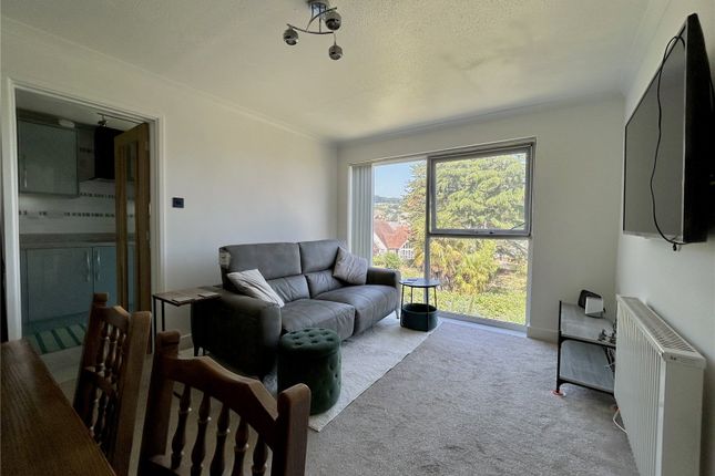 23, Bernard Crescent, Somerset photo 2