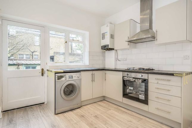 Northfield Avenue, London photo 4