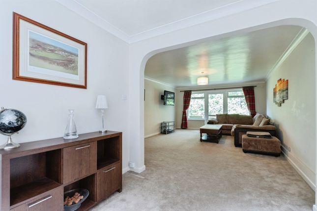 Flat 4, Greenways Court, 21, Aldridge Road, Ferndown photo 2