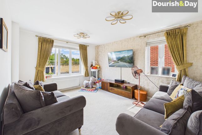 5 Beech Tree Close, Wolverhampton photo 3