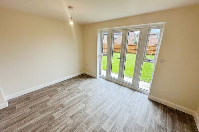 55, Azalea Lane, LINCOLN photo 5