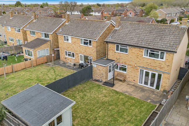33, Hawthorn Crescent, Wantage photo 2