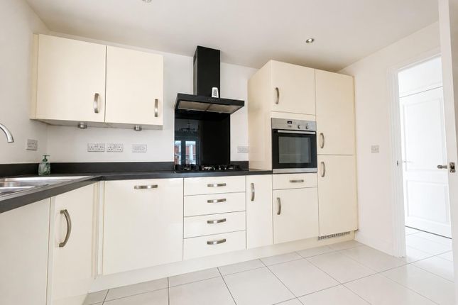 15, Elstub Lane, Dursley photo 3