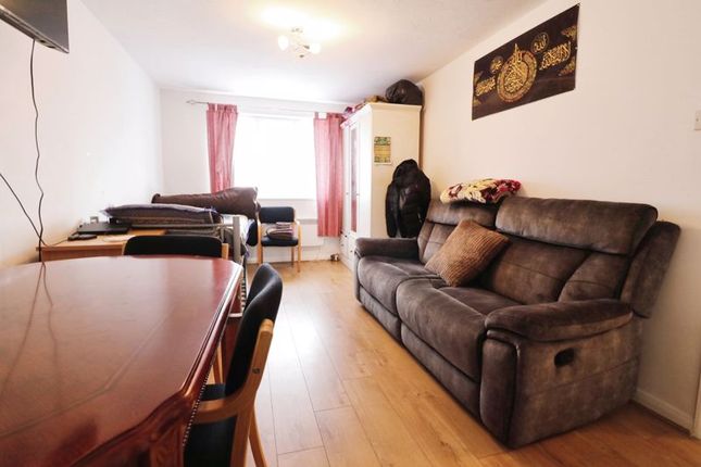 Flat for sale in Randall Close, Langley, Slough