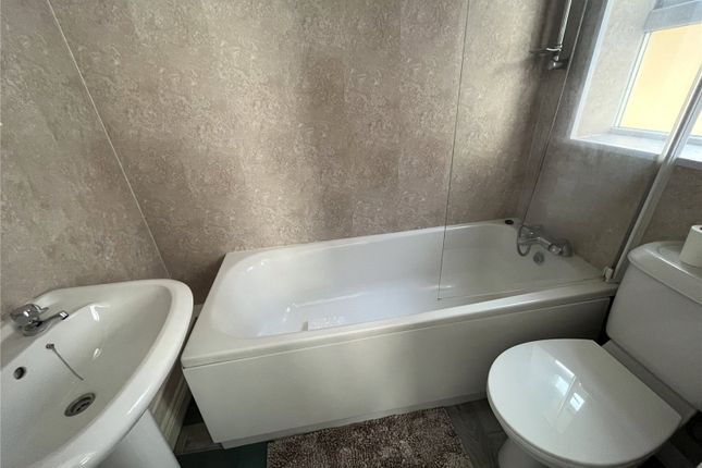 11, Barr House Avenue, Consett photo 5