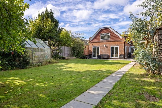 3, Dryden Way, Liphook photo 3