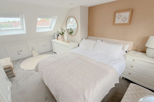 129, Bramblewood Close, Carshalton photo 3