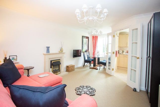 Flat for sale in Mutton Hall Hill, Heathfield, East Sussex