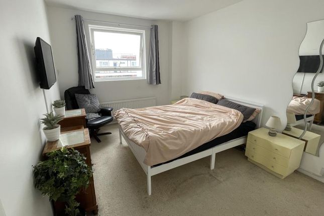 Flat for sale in Grove End House, St John's Wood