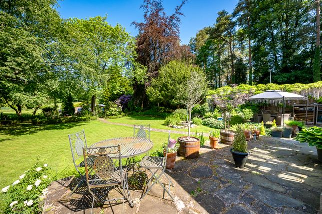 Byrons Wood House, 121, Byrons Lane, Cheshire photo 4