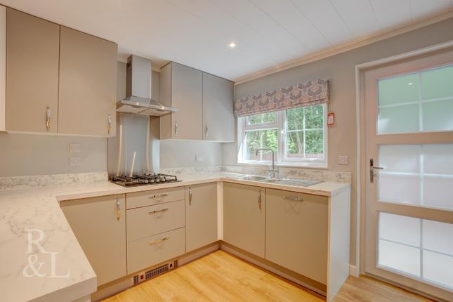 7 Whitney Park, Shortheath Road, Moira photo 2