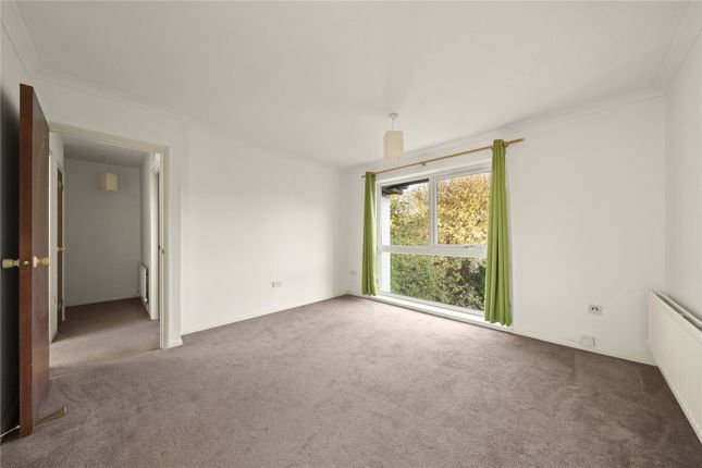 Laleham Road, Surrey photo 3