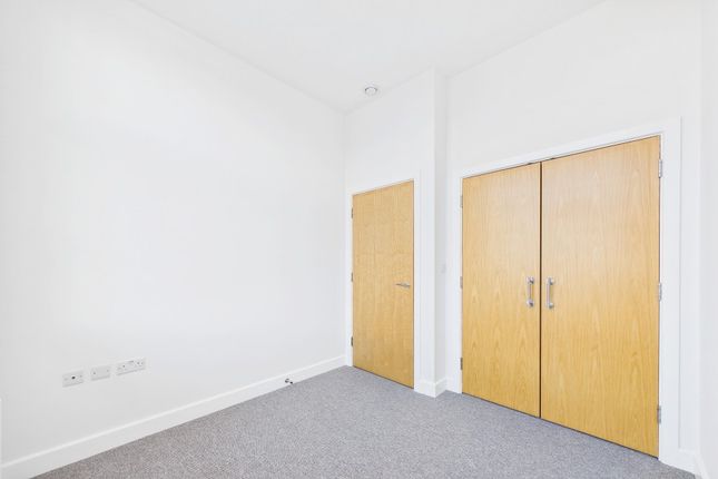 15, Bradley Court, Camberley photo 5