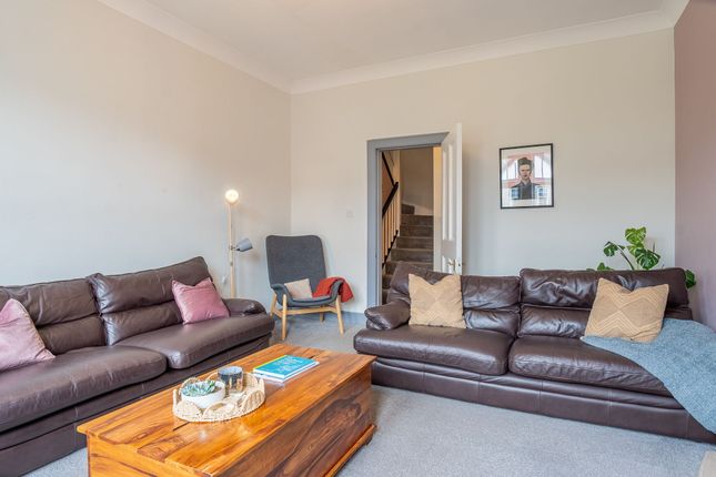 6 Geils Avenue, Dumbarton photo 4