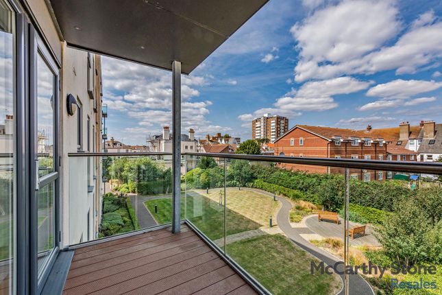 1-bed flat on 36 Neptune House, Heene Road, Worthing, £315,000