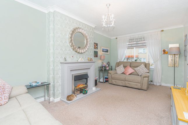 8a, Rosebank, Cowdenbeath photo 4
