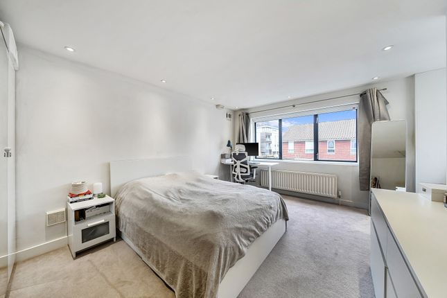 156, Brookwood Road, London photo 4
