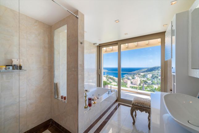 Villa for sale in Nice, Alpes Maritimes, Provence-Alpes-Cote D'azur, France