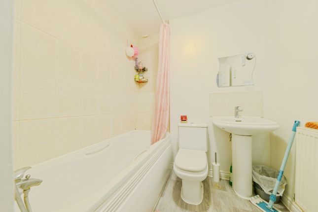 39, Gorseway, Hatfield photo 5