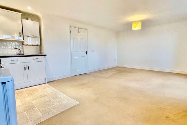 Flat 5, Francesca Court, Cowes photo 3
