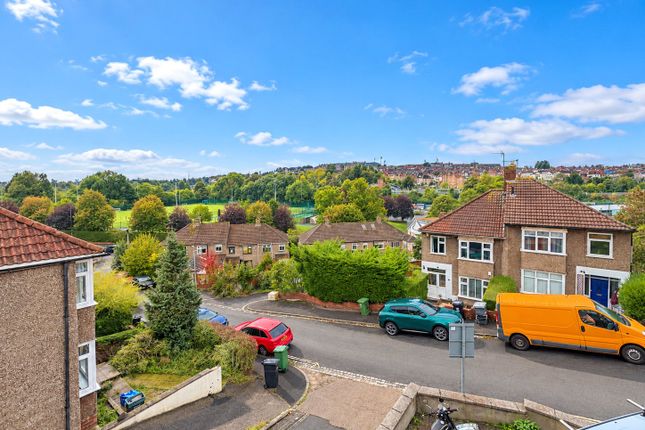 Elmcroft Crescent, Somerset photo 4