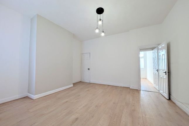 33 Audley Street, Ashton-under-Lyne photo 5