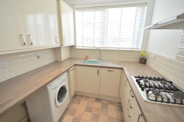 Kitchen (Main)