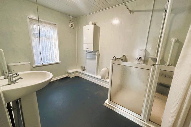 4, Sea View Terrace, Port Talbot photo 4