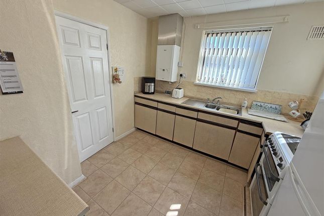 Kitchen.Jpg