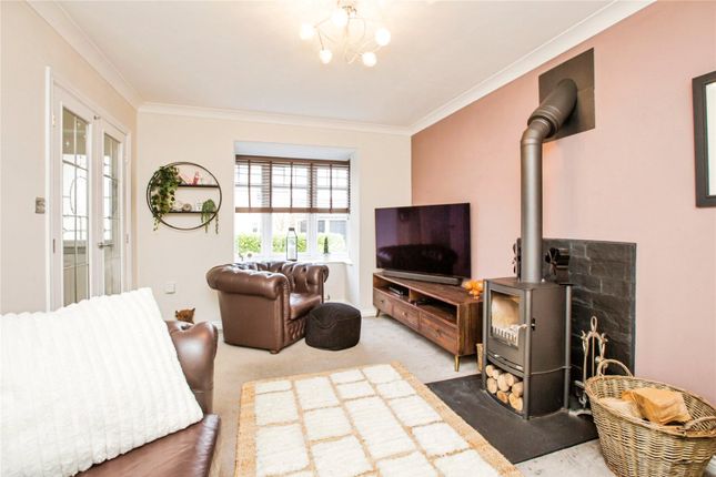 26, Pennine Avenue, West Yorkshire photo 2