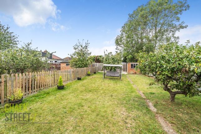 Semi-detached bungalow for sale in Suttons Lane, Hornchurch