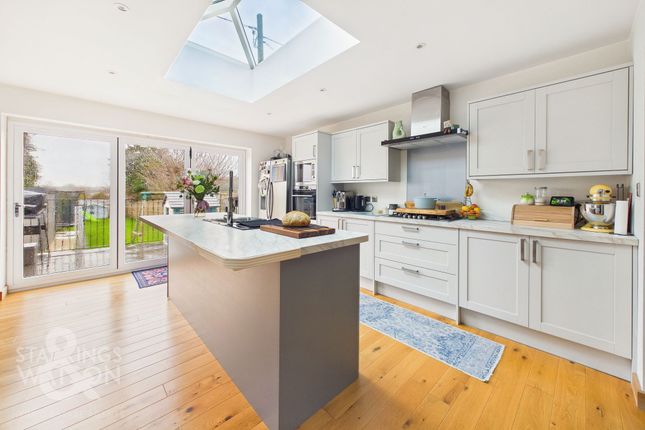 1 Olive Close, Norwich photo 3