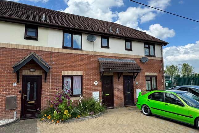Thumbnail Terraced house to rent in Meadow Close, Westbury
